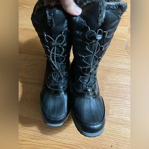 Totes Women Rain Snow Boots Size 10 Side Zip Black Fur Top Lined